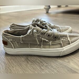 Blowfish Malibu Slip On Shoes Size 10 In Taupe Grey